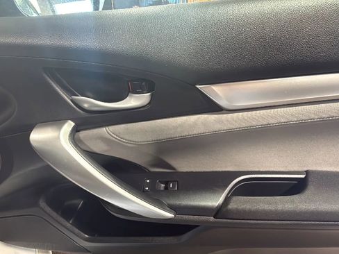 Used 2018 Honda Civic EX-T image 12