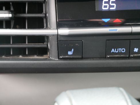 Used 2021 Toyota Sienna XLE w/ XLE Plus Package AWD/4WD image 27