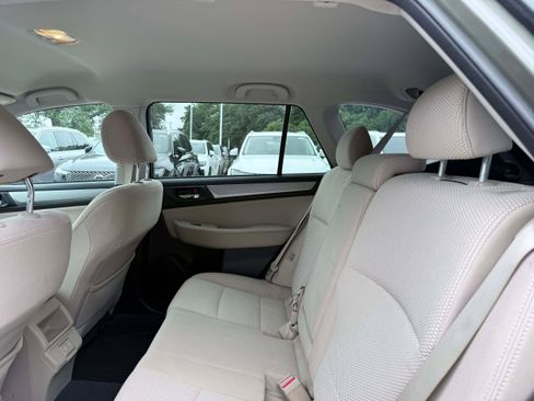 Used 2019 Subaru Outback 2.5i Premium AWD/4WD image 12