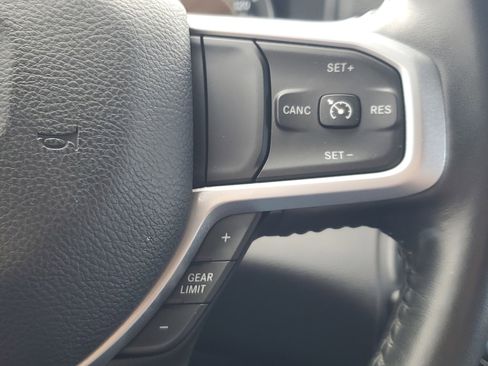 Used 2024 RAM 2500 Big Horn w/ Sport Appearance Package image 14