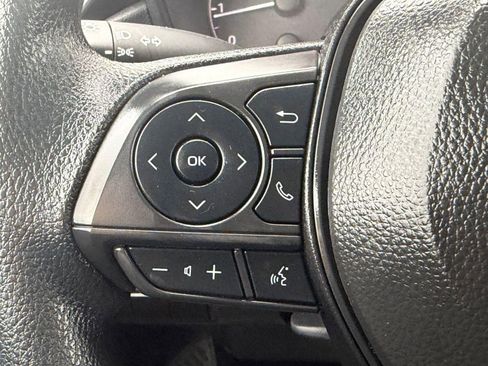 Used 2025 Toyota Corolla LE image 17