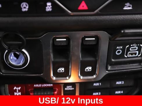 Used 2025 Jeep Wrangler Sport AWD/4WD image 23