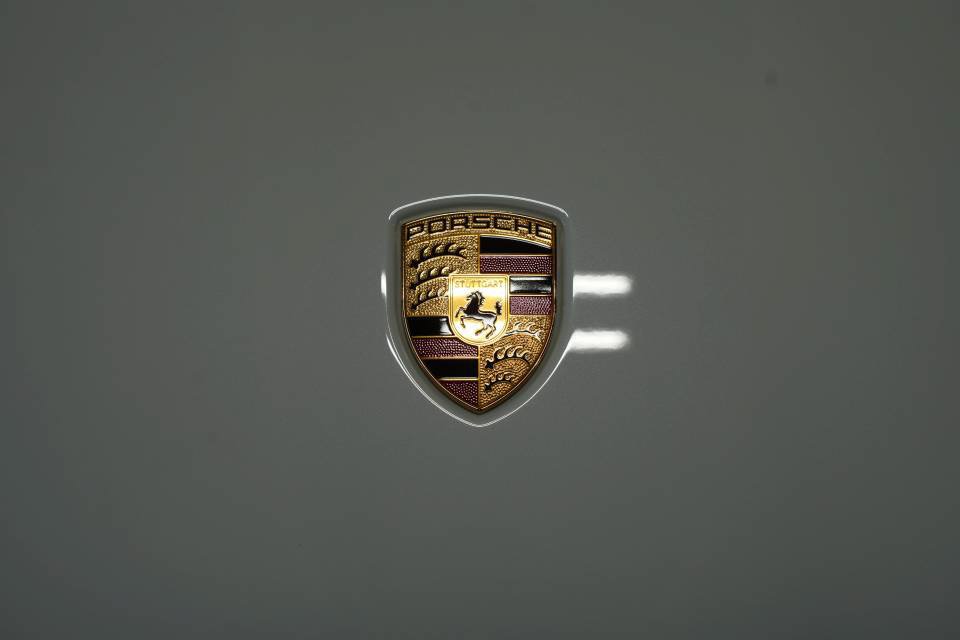 Certified 2025 Porsche Macan AWD/4WD image 29