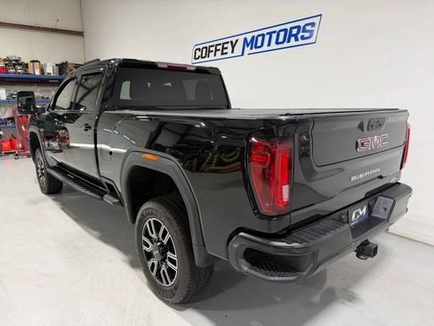 Used 2022 GMC Sierra 3500 AT4 AWD/4WD image 4