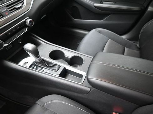 Used 2025 Nissan Altima 2.5 SV image 33