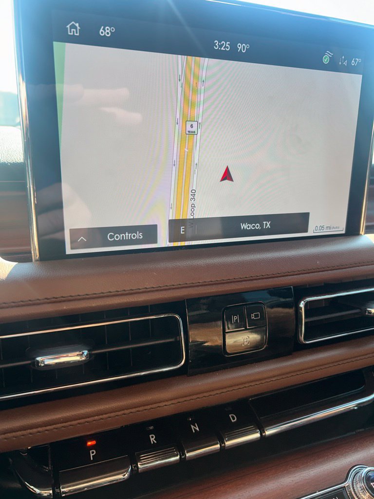 Used 2023 Lincoln Aviator Reserve w/ Equipment Group 201A RWD image 7