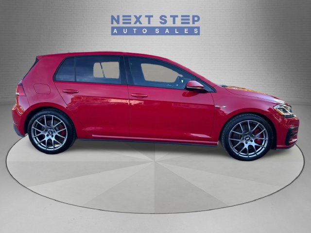 Used 2018 Volkswagen GTI SE FWD image 9