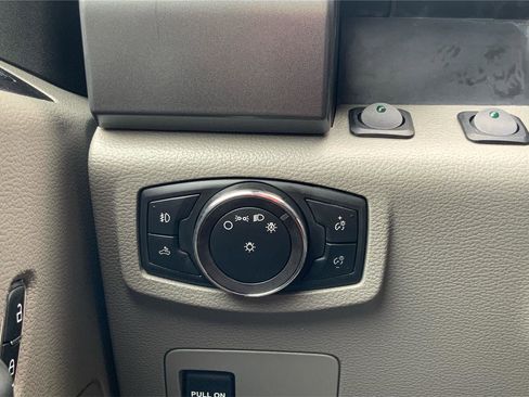 Used 2019 Ford F150 XLT w/ Trailer Tow Package image 17