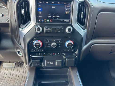 Used 2019 GMC Sierra 1500 SLT w/ SLT Premium Package AWD/4WD image 12