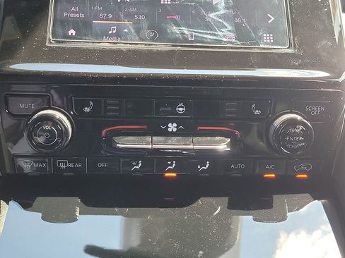 New 2026 Jeep Grand Cherokee Laredo X AWD/4WD image 30