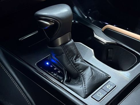 Certified 2024 Lexus ES 300h w/ Premium Package FWD image 21