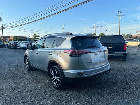 Used 2018 Toyota RAV4 LE w/ All Weather Liner Package image 6