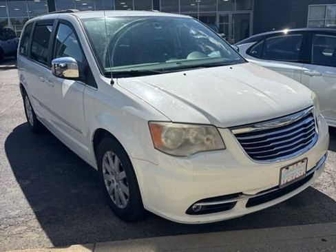 Used 2012 Chrysler Town & Country Touring-L w/ Entertainment Group #2 FWD image 1