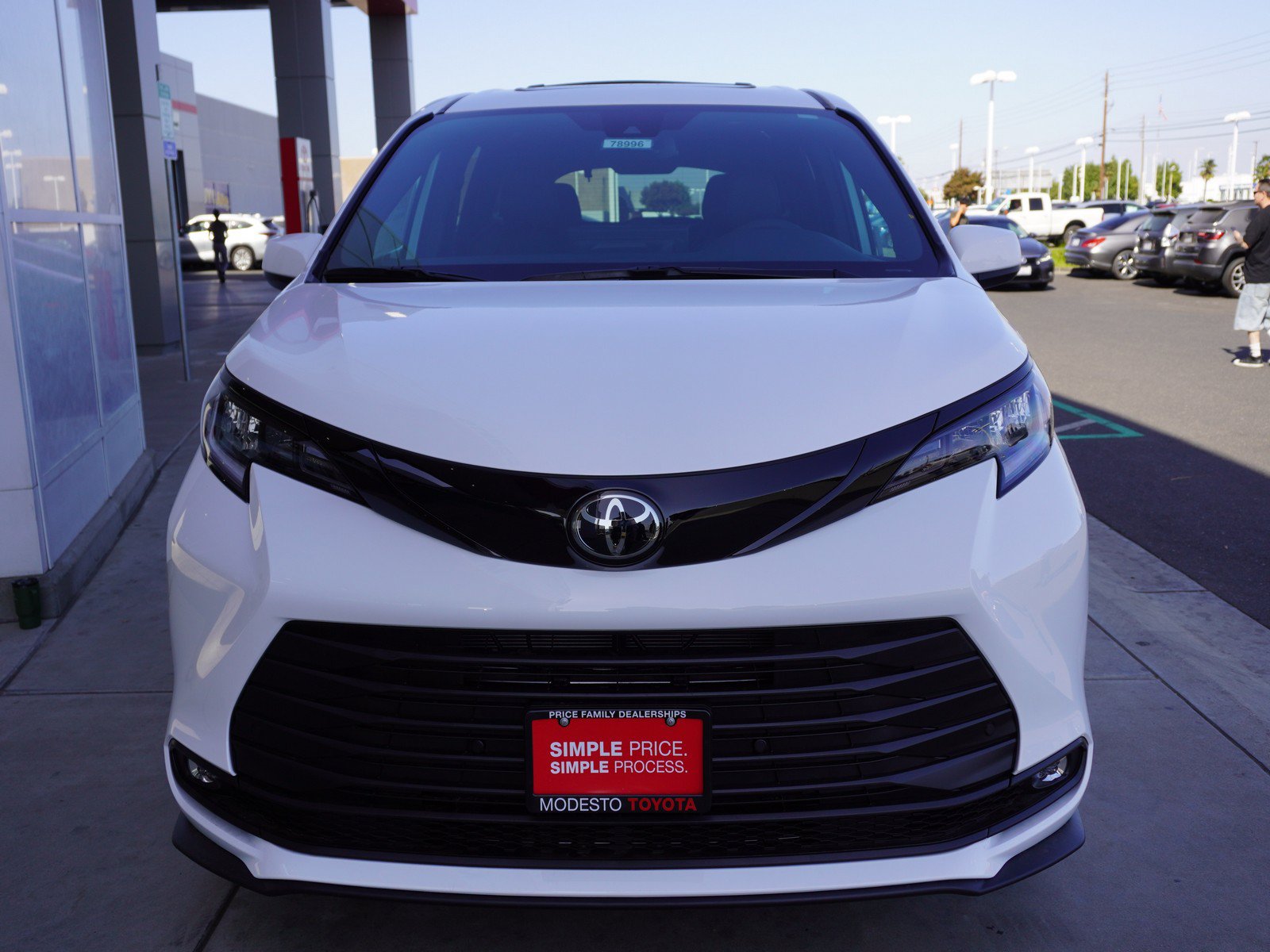 New 2026 Toyota Sienna XLE Woodland Edition AWD/4WD image 4