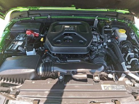 Used 2019 Jeep Wrangler Unlimited Rubicon AWD/4WD image 36