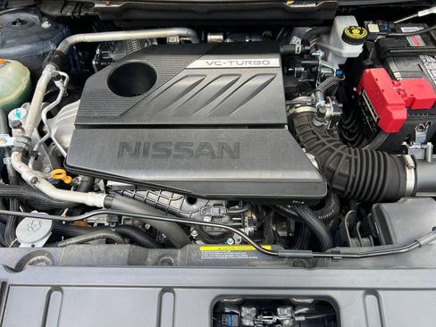 Used 2025 Nissan Rogue SV FWD image 33