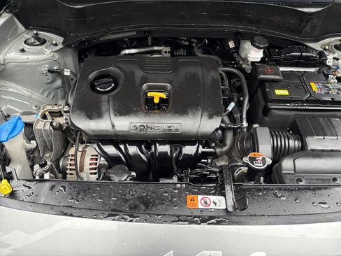 Used 2023 Kia Seltos S w/ Navigation Package AWD/4WD image 18