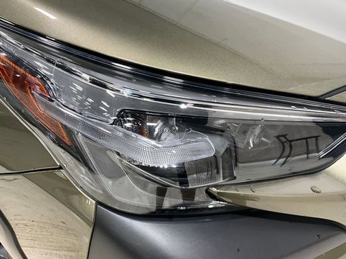 Used 2025 Subaru Outback Onyx Edition AWD/4WD image 28