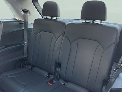 Used 2021 Audi Q7 3.0T Premium Plus image 19