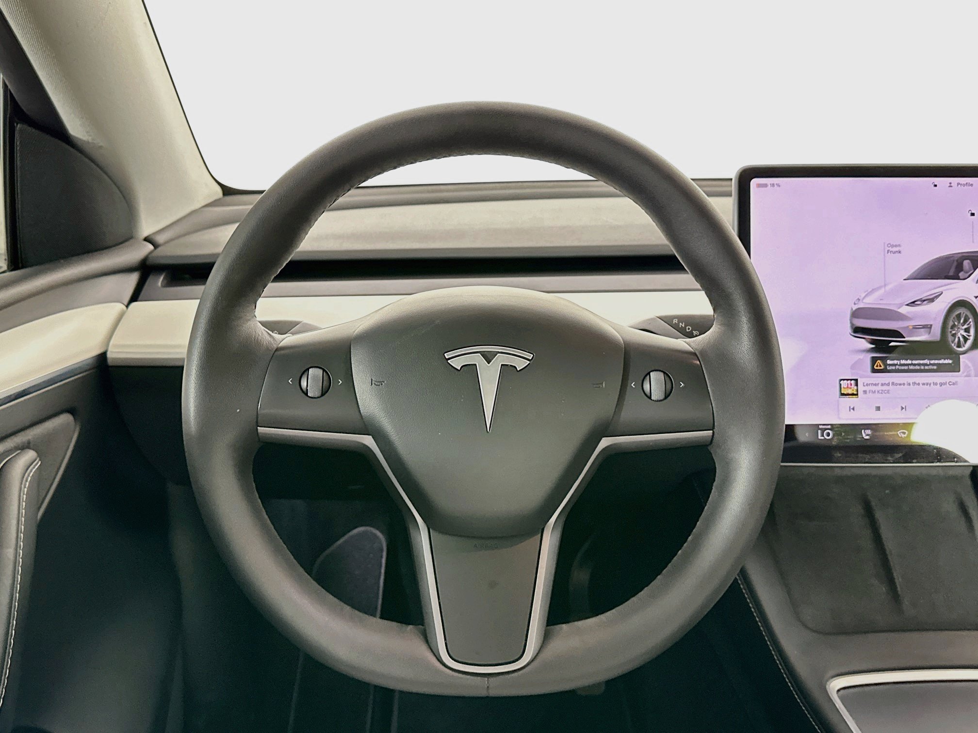 Used 2022 Tesla Model Y Long Range AWD/4WD image 16