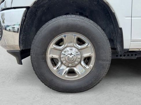 Used 2022 RAM 3500 Big Horn image 22