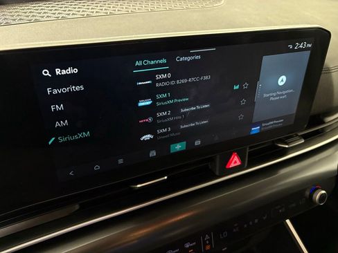 Used 2025 Kia Carnival image 25