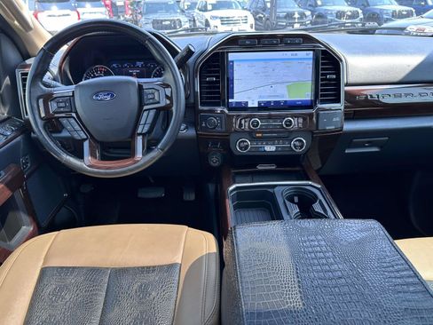 Used 2022 Ford F250 Lariat w/ Lariat Ultimate Package AWD/4WD image 18