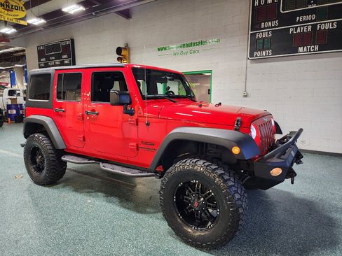 Used 2017 Jeep Wrangler Unlimited Sport w/ Connectivity Group image 4