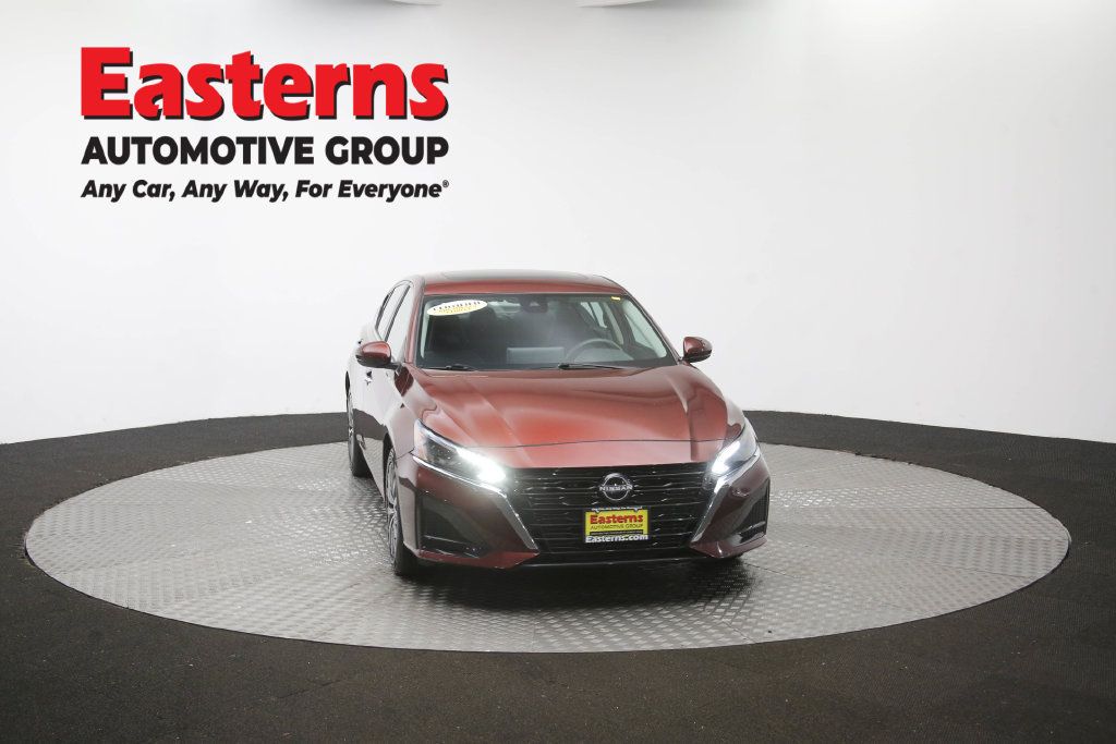 Used 2023 Nissan Altima 2.5 SV w/ SV Premium Package FWD image 57
