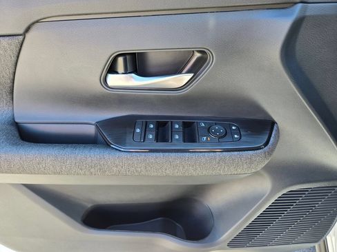 Used 2026 Nissan Kicks SV w/ Cold Weather Package FWD image 15