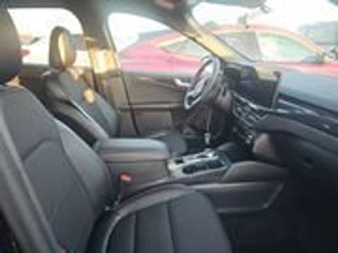 Used 2024 Ford Escape ST-Line Select w/ Tech Pack #2 image 3