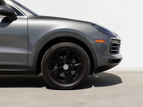 Certified 2020 Porsche Cayenne AWD/4WD image 11