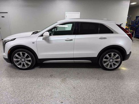 Used 2019 Cadillac XT4 Premium Luxury FWD image 6