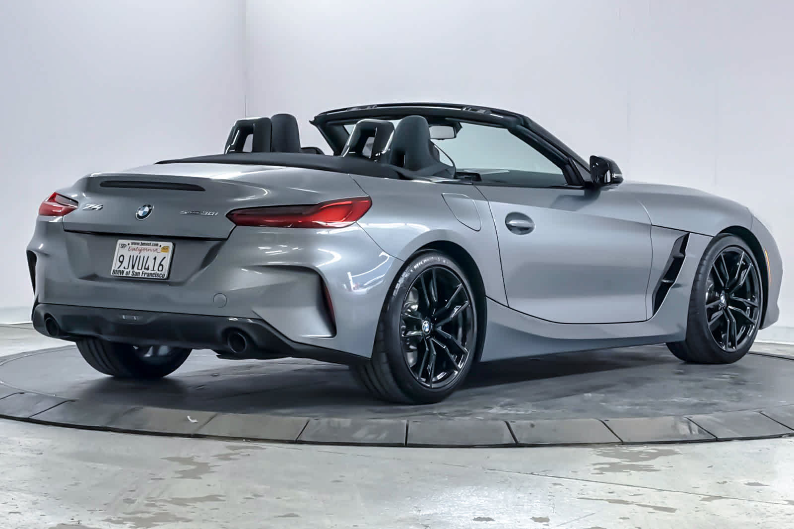 Used 2024 BMW Z4 sDrive30i w/ Shadowloine Package RWD image 2