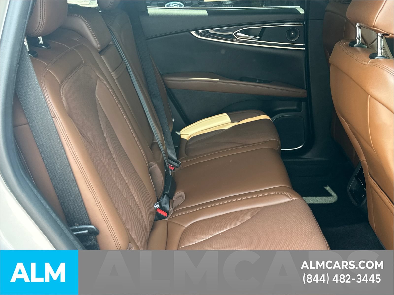 Used 2023 Lincoln Nautilus Reserve w/ Luxury Package AWD/4WD image 16