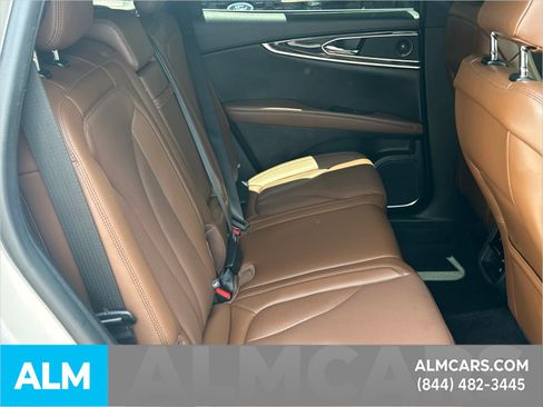 Used 2023 Lincoln Nautilus Reserve w/ Luxury Package AWD/4WD image 16