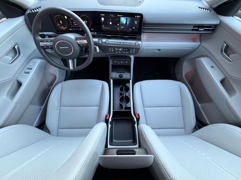 Used 2025 Hyundai Kona Limited image 24