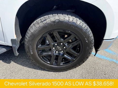 Used 2022 Chevrolet Silverado 1500 LT w/ Z71 Off-Road Package AWD/4WD image 32