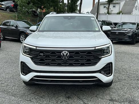 Used 2024 Volkswagen Atlas SEL Premium R-Line AWD/4WD image 2