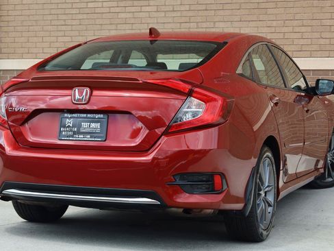 Used 2019 Honda Civic EX image 8