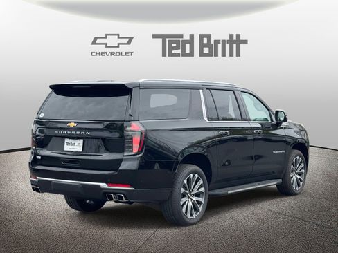 New 2026 Chevrolet Suburban High Country image 4