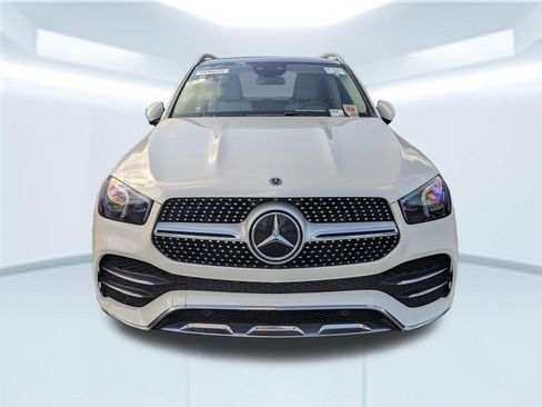Used 2022 Mercedes-Benz GLE 350 4MATIC w/ AMG Line Exterior image 4