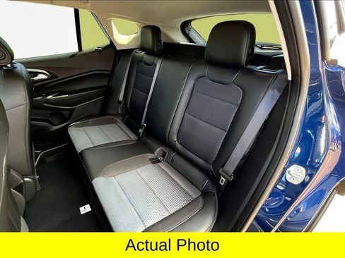 Used 2024 Chevrolet Trax LT w/ Driver Confidence Package image 28