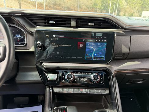 Used 2023 GMC Sierra 1500 AT4 w/ AT4 Premium Package image 17