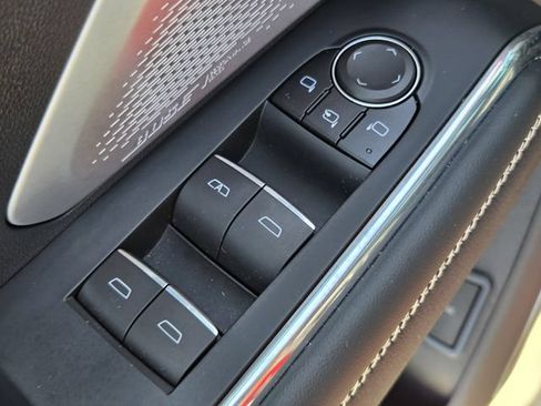 Used 2024 GMC Acadia Denali w/ Super Cruise Package FWD image 28