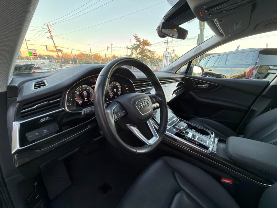 Used 2022 Audi Q7 3.0T Premium Plus w/ Premium Plus Package AWD/4WD image 25