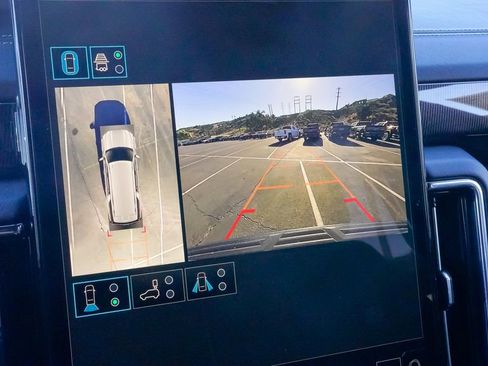 New 2026 GMC Yukon XL Elevation image 28