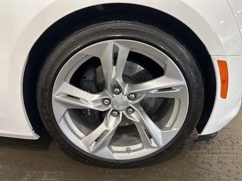 Used 2023 Chevrolet Camaro LT w/ Technology Package image 30