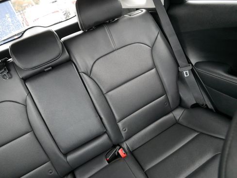 Certified 2022 Kia Niro Touring Special Edition image 14