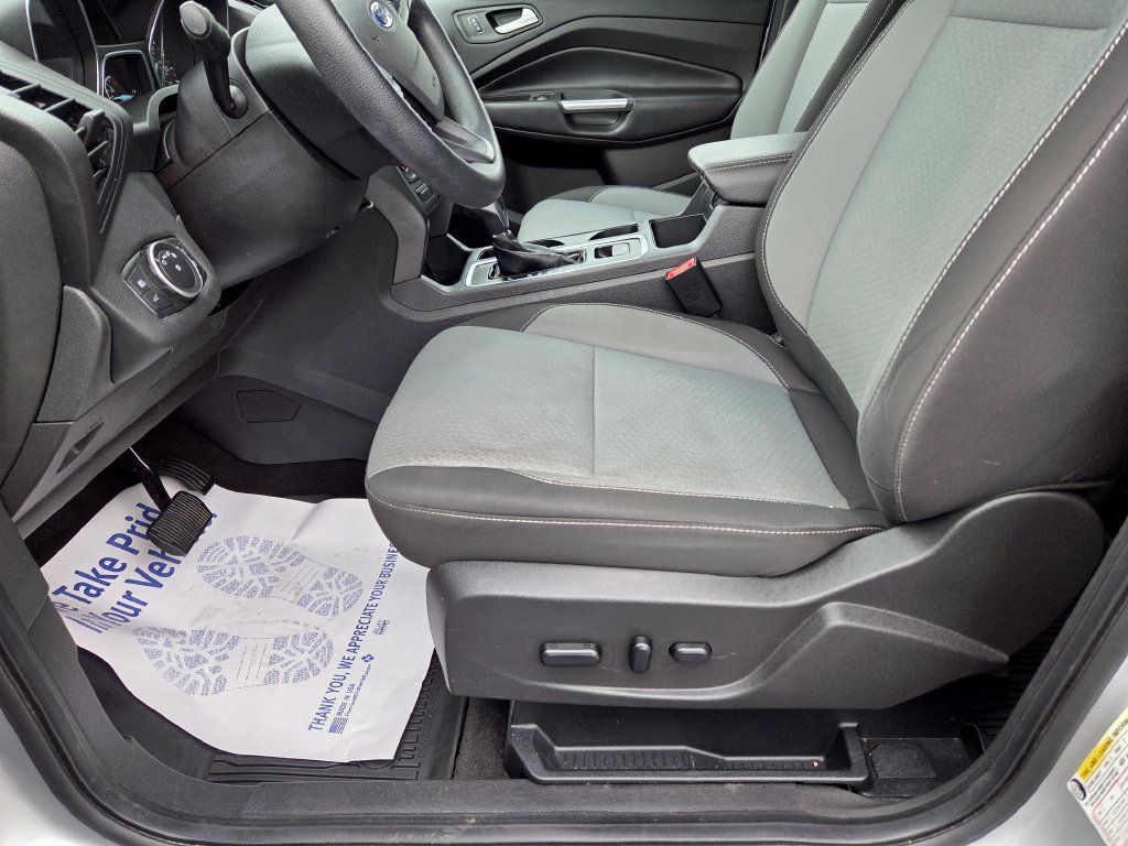 Used 2019 Ford Escape SE FWD image 14